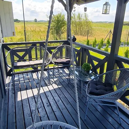 Nad Jeziorem Chalet Podamirowo