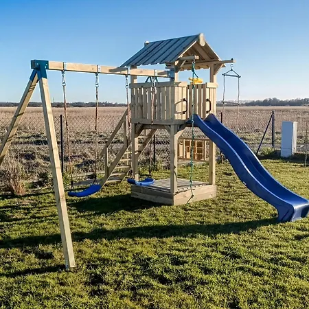 Nad Jeziorem Chalet *