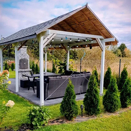 Nad Jeziorem Chalet Podamirowo