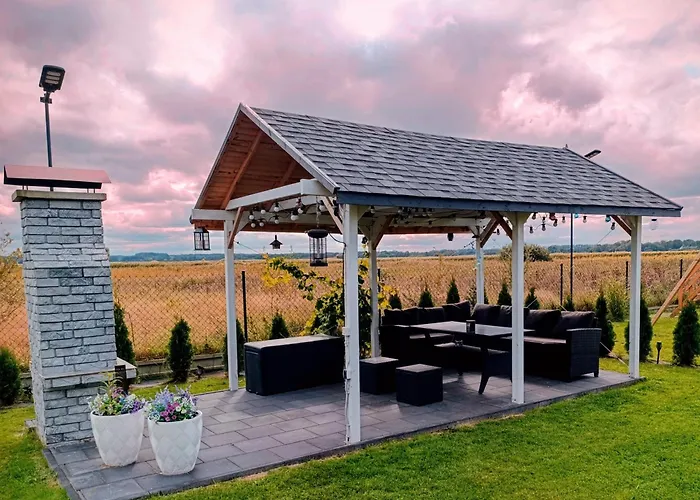 Nad Jeziorem Chalet Podamirowo